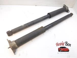 Used Shock absorber kit Volvo V40 (MV) 1.6 D2 Price on request offered by Rooie Ben autodemontage