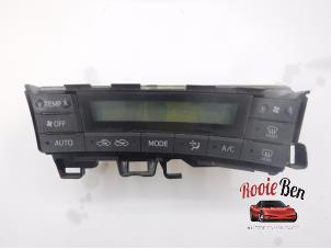 Używane Panel sterowania nagrzewnicy Toyota Prius (ZVW3) 1.8 16V Cena na żądanie oferowane przez Rooie Ben autodemontage