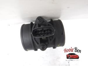 Luftmassenmesser van een Chrysler Voyager/Grand Voyager (RG/RS) 2.8 CRD 16V Grand Voyager 2006