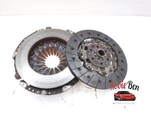 Used Clutch kit (complete) Jeep Compass (PK) 2.2 CRD 16V 4x4 Price on request offered by Rooie Ben autodemontage