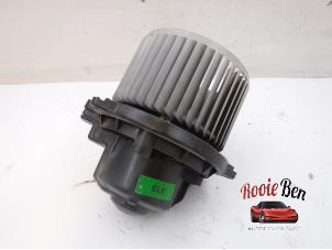 Usados Motor de ventilador de calefactor Suzuki Alto (RF410) 1.1 16V Precio € 10,00 Norma de margen ofrecido por Rooie Ben autodemontage