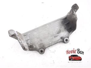 Used Gearbox mount Jeep Grand Cherokee (WG/WJ) 4.7i V-8 HO Price on request offered by Rooie Ben autodemontage