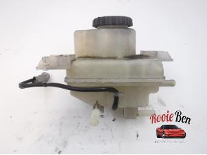 Used Brake fluid reservoir Toyota Prius (ZVW3) 1.8 16V Price on request offered by Rooie Ben autodemontage