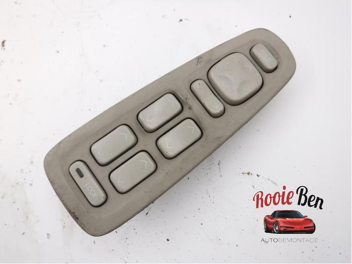 Usados Interruptor combinado de ventanillas Cadillac Seville (K-body) 4.6 STS/North Star V8 32V Precio € 10,00 Norma de margen ofrecido por Rooie Ben autodemontage