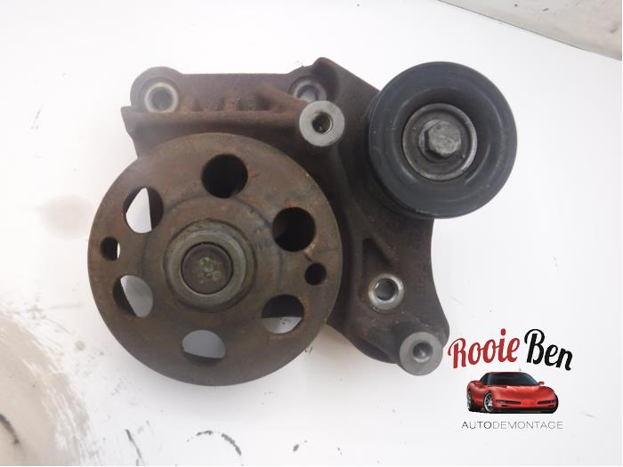 Usados Rodillo tensor correa múltiple Dodge Nitro 2.8 CRD 16V 4x4 Precio € 15,00 Norma de margen ofrecido por Rooie Ben autodemontage