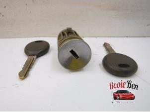 Used Ignition lock + key Chrysler PT Cruiser 2.2 CRD 16V Price on request offered by Rooie Ben autodemontage