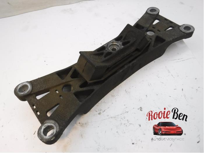 Gearbox mount from a Ford (USA) Mustang V 4.0 V6 2007