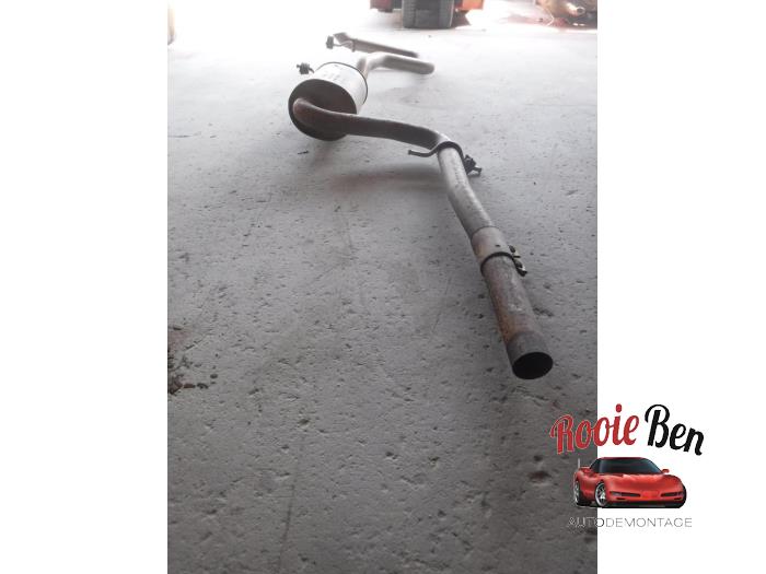 Exhaust rear silencer from a Volkswagen Touran (1T3) 1.6 TDI 16V 2013