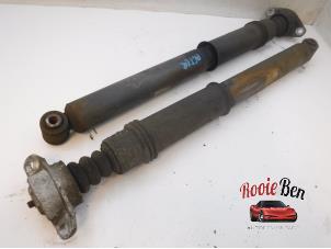 Used Shock absorber kit Citroen C4 Berline (LC) 1.6 16V Price on request offered by Rooie Ben autodemontage