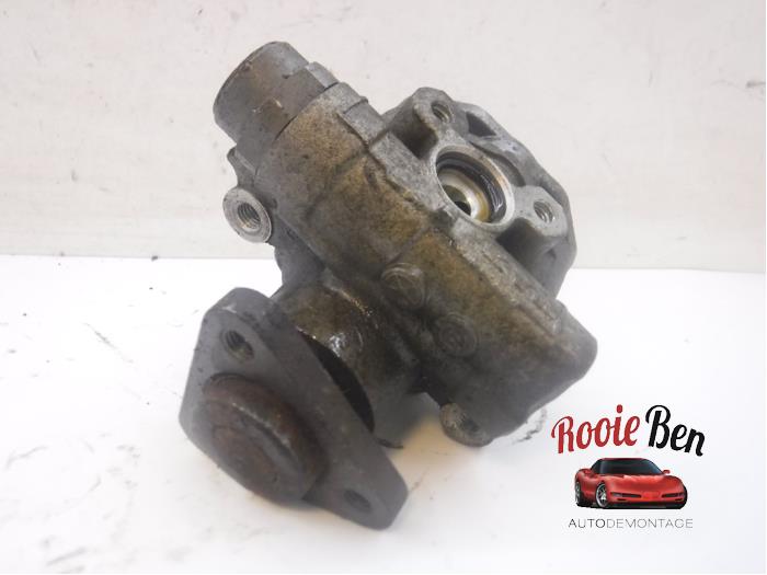 Usagé Pompe de direction Volkswagen Passat Variant (3B6) 2.0 Prix € 25,00 Règlement à la marge proposé par Rooie Ben autodemontage