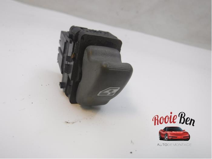 Usados Interruptor de ventanilla eléctrica Chevrolet Trans Sport 3.4 V6 Precio € 20,00 Norma de margen ofrecido por Rooie Ben autodemontage