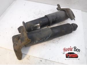 Used Shock absorber kit Chrysler Voyager/Grand Voyager (RT) 2.8 CRD 16V Grand Voyager Price on request offered by Rooie Ben autodemontage