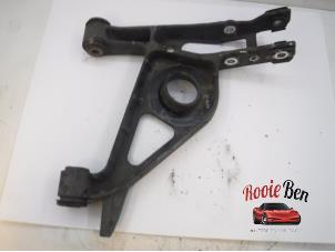 Used Lower wishbone, rear right Chrysler Voyager/Grand Voyager (RG) 2.5 CRD 16V Price on request offered by Rooie Ben autodemontage