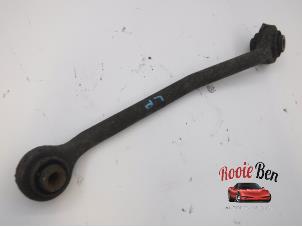 Used Rear wishbone, right Chrysler Voyager/Grand Voyager (RG) 2.5 CRD 16V Price on request offered by Rooie Ben autodemontage