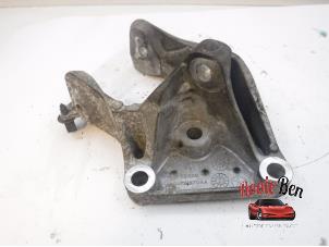 Used Engine mount Chrysler Voyager/Grand Voyager (RT) 2.8 CRD 16V Grand Voyager Price on request offered by Rooie Ben autodemontage