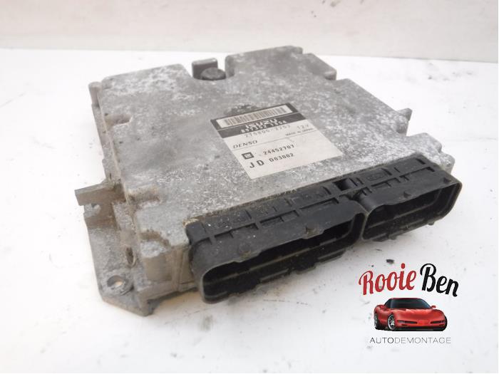 Used Engine management computer Opel Signum (F48) 3.0 CDTI V6 24V Price € 30,00 Margin scheme offered by Rooie Ben autodemontage