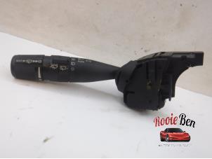 Used Steering column stalk Chrysler Voyager/Grand Voyager (RT) 2.8 CRD 16V Grand Voyager Price on request offered by Rooie Ben autodemontage