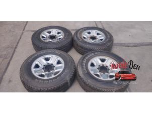 Used Set of wheels + tyres Dodge 3500 Standard Cab (DS/DJ/D2) 5.7 Hemi V8 Price on request offered by Rooie Ben autodemontage