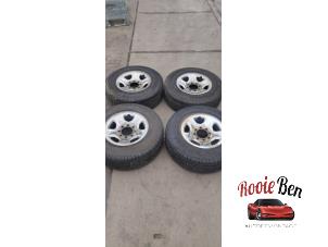 Used Set of wheels + winter tyres Dodge Ram 3500 Standard Cab (DR/DH/D1/DC/DM) 5.7 V8 Hemi 2500 4x2 Price on request offered by Rooie Ben autodemontage