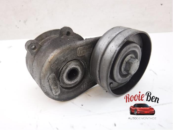 Usados Rodillo tensor correa múltiple Chrysler Voyager/Grand Voyager (RG/RS) 2.8 CRD 16V Autom. (Dodge Ram Van) Precio € 15,00 Norma de margen ofrecido por Rooie Ben autodemontage