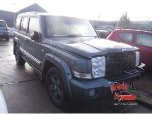 Used Frontscreen Jeep Commander (XK) 3.0 CRD Price on request offered by Rooie Ben autodemontage