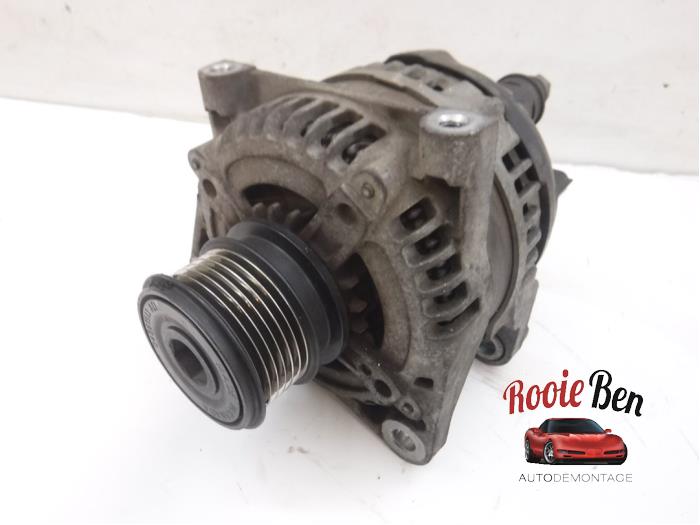 Usagé Dynamo Chrysler Voyager/Grand Voyager (RG/RS) 2.8 CRD 16V Autom. (Dodge Ram Van) Prix € 40,00 Règlement à la marge proposé par Rooie Ben autodemontage