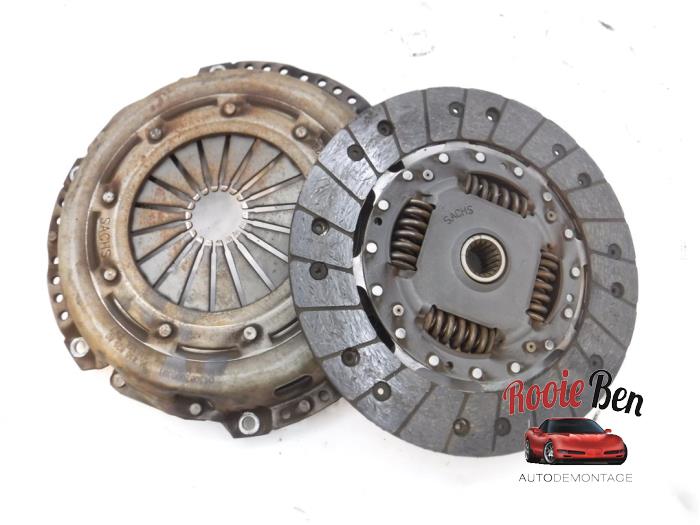 Clutch kit (complete) from a Peugeot 308 (4A/C) 1.6 VTI 16V 2008