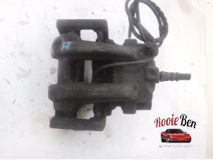 Used Rear brake calliper, right BMW 3 serie Touring (F31) 320d 2.0 16V Efficient Dynamics Edition Price on request offered by Rooie Ben autodemontage
