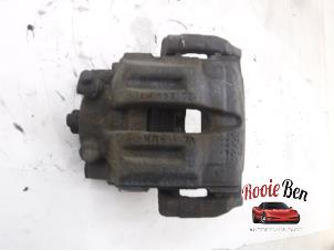 Used Rear brake calliper, left BMW 3 serie Touring (E91) 325i xDrive 24V Price on request offered by Rooie Ben autodemontage