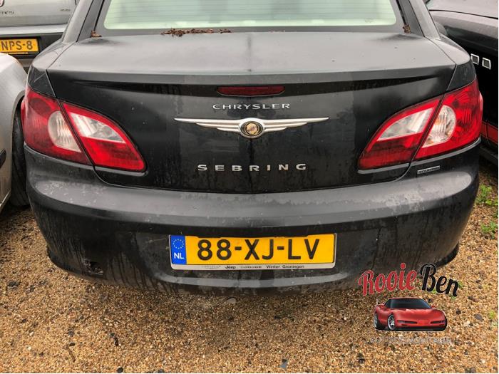 Używane Tylna klapa Chrysler Sebring II (JS) 2.0 16V Cena € 250,00 Procedura marży oferowane przez Rooie Ben autodemontage