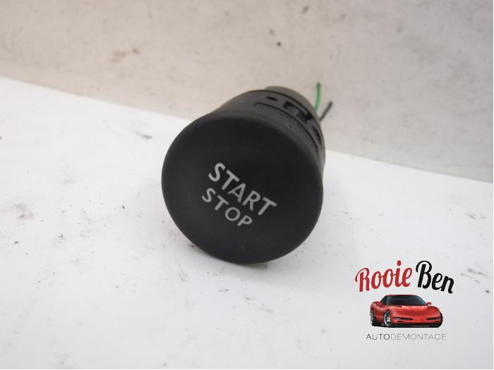 Używane Przelacznik Start/Stop Renault Clio IV (5R) 0.9 Energy TCE 90 12V Cena € 25,00 Procedura marży oferowane przez Rooie Ben autodemontage