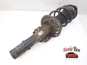 Used Front shock absorber rod, right Volkswagen Polo IV (9N1/2/3) 1.9 SDI Price € 20,00 Margin scheme offered by Rooie Ben autodemontage