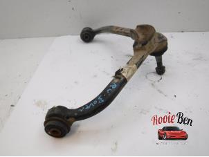 Used Front upper wishbone, right Jeep Cherokee/Liberty (KJ) 3.7 V6 24V Price on request offered by Rooie Ben autodemontage