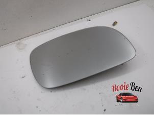 Used Mirror glass, right Volkswagen Touran (1T1/T2) 1.9 TDI 105 Euro 3 Price on request offered by Rooie Ben autodemontage