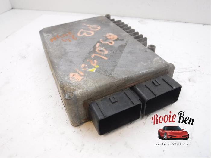 Used Engine management computer Chrysler Voyager/Grand Voyager (RG/RS) 2.4 16V Price € 40,00 Margin scheme offered by Rooie Ben autodemontage