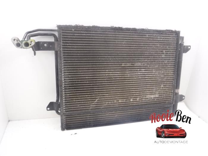 Air conditioning radiator from a Volkswagen Touran (1T1/T2) 1.9 TDI 105 Euro 3 2005