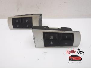 Used Steering wheel mounted radio control Chrysler 300 C 3.5 V6 24V Price on request offered by Rooie Ben autodemontage