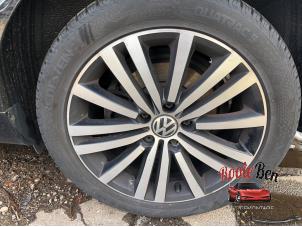 Used Wheel + winter tyre Volkswagen Passat (362) 2.0 TDI 16V 140 Price on request offered by Rooie Ben autodemontage