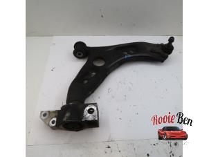 Used Front lower wishbone, right Volkswagen Touran (1T3) 2.0 TDI 16V 140 Price on request offered by Rooie Ben autodemontage