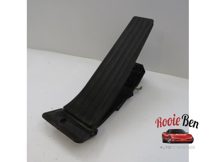 Używane Pedal gazu BMW 5 serie (F10) 535d 24V Cena € 15,00 Procedura marży oferowane przez Rooie Ben autodemontage