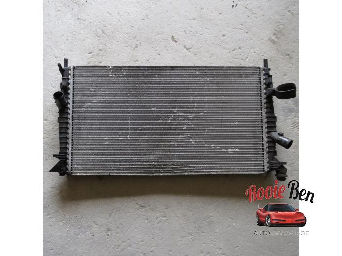 Radiator from a Ford Focus 2 Wagon 1.6 TDCi 16V 110 2007