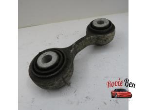 Used Rear wishbone, right BMW 5 serie (F10) 535d 24V Price on request offered by Rooie Ben autodemontage