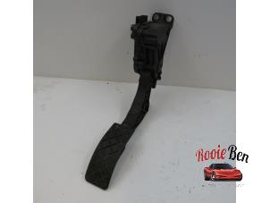 Used Accelerator pedal Volkswagen Polo IV (9N1/2/3) 1.9 SDI Price € 20,00 Margin scheme offered by Rooie Ben autodemontage