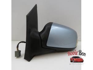 Used Wing mirror, left Ford Focus 2 Wagon 1.6 TDCi 16V 110 Price € 25,00 Margin scheme offered by Rooie Ben autodemontage