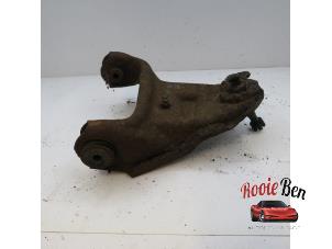 Used Front upper wishbone, right Chevrolet Blazer 4.3 ZR2/Mid/S10 4x4 Price on request offered by Rooie Ben autodemontage