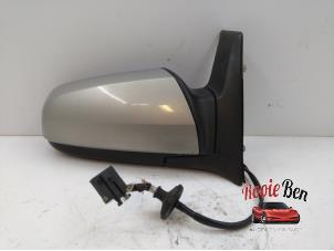 Begagnade Skärmspegel, höger Opel Zafira (M75) 1.6 16V Pris € 45,00 Marginaltabell erbjuds av Rooie Ben autodemontage