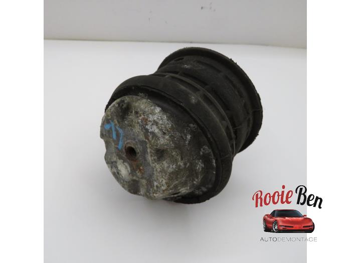 Used Engine mount Chrysler Crossfire 3.2 V6 18V Price € 25,00 Margin scheme offered by Rooie Ben autodemontage