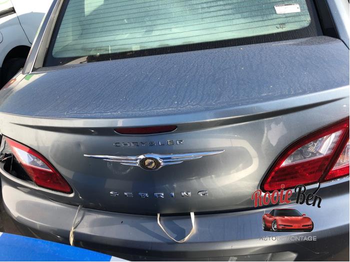 Używane Tylna klapa Chrysler Sebring II (JS) 2.4 16V VVT Cena € 250,00 Procedura marży oferowane przez Rooie Ben autodemontage