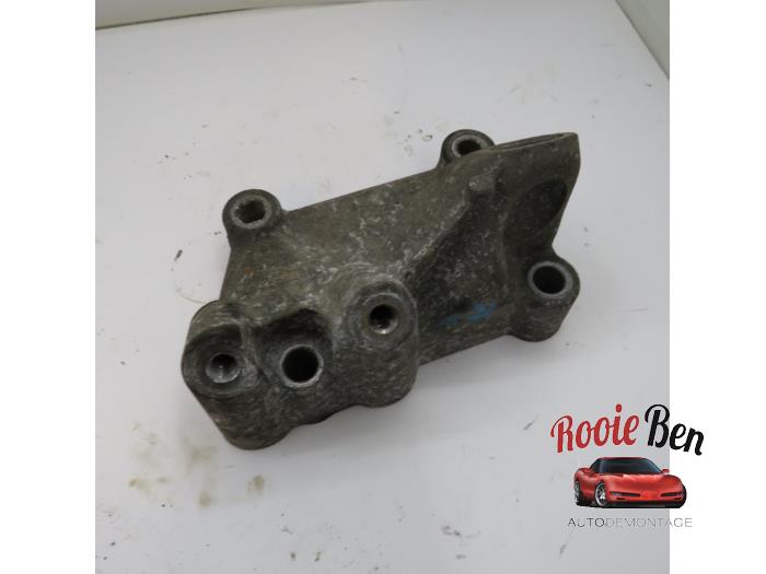 Used Engine mount Chrysler 300 C 5.7 V8 Hemi Price € 50,00 Margin scheme offered by Rooie Ben autodemontage