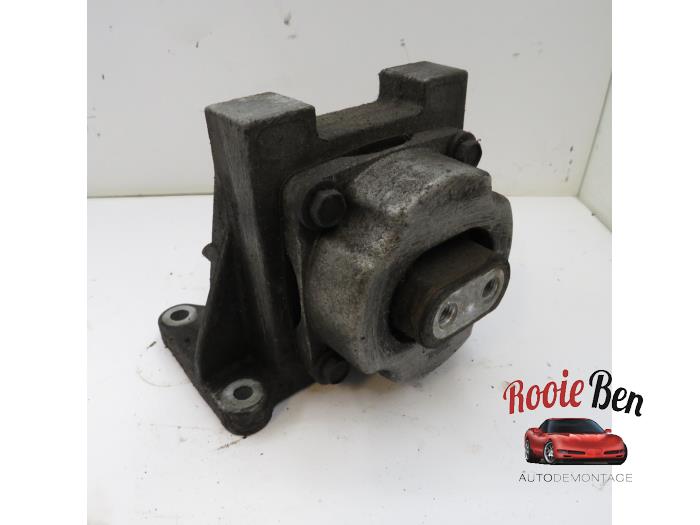Used Engine mount Chrysler 300 C 5.7 V8 Hemi Price € 50,00 Margin scheme offered by Rooie Ben autodemontage